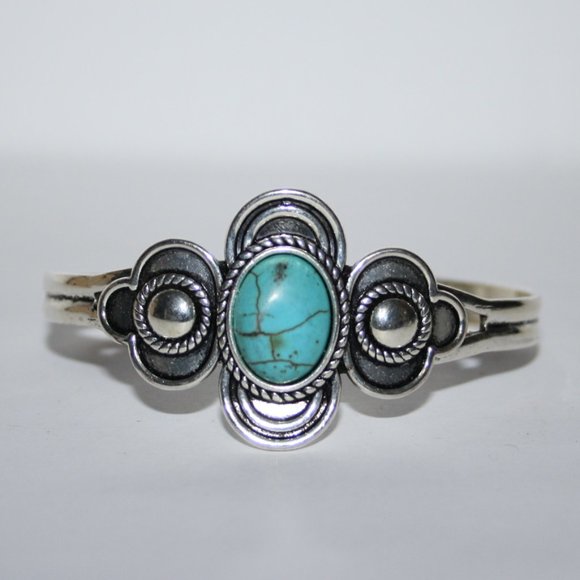 Vintagejelyfish Jewelry - Silver and turquoise cuff bracelet